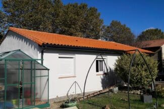Façade arrière d'une maison de plain-pied rénovée
