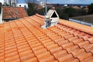 Faîtage à sec neuf posé avec closoir ventilé