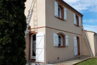 Façade de maison à étage après ravalement à Tournefeuille