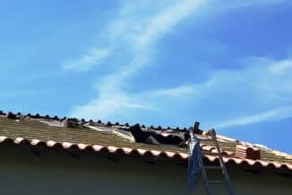 Toiture décoiffée pendant une réfection complète à Plaisance-du-Touch