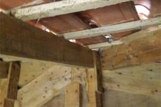 Charpente En Bois Apparente Sous La Couverture