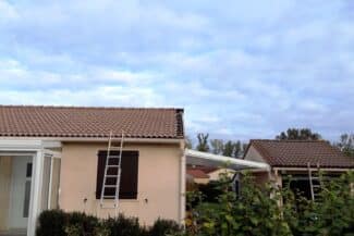 Intervention d'entretien sur la toiture d'une maison à Plaisance-du-Touch