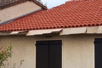 Maison dont la toiture en tuiles a été refaite à Plaisance-du-Touch