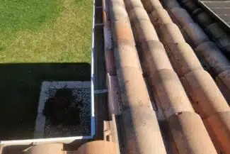 Toiture d’une villa équipée de panneaux photovoltaïques à Cugnaux (31270)